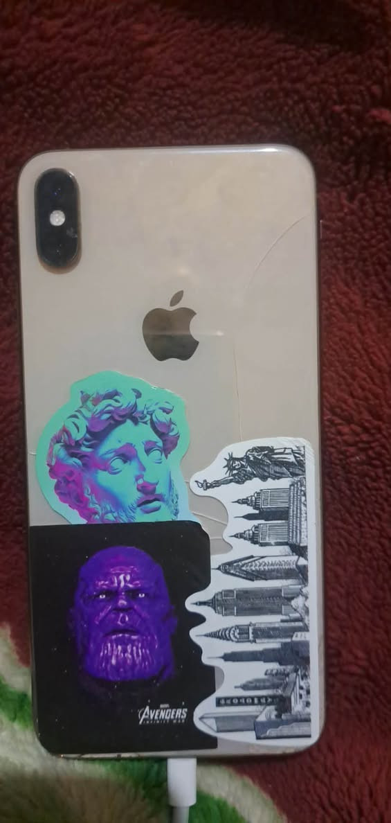 اكس ماكس مراوس لو بيع مكاني نجف 
ذاكره ٢٥٦ بطاريه ٧٦بلاديه جهاز مامتعوب 
سعر٢٧٠ فيس إيدي عايزه برمجه والباقي كله شغال وكامره اماميه شغاله ***********
