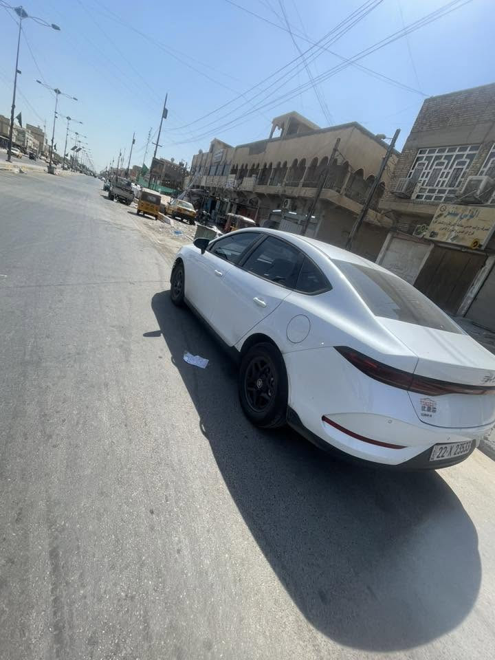 السلام عليكم بي واي دي كن  بلاس موديل 2025 داخل ابيض كفاله عامه بيه باج تظليل سنه رايده 135 $ ***********
