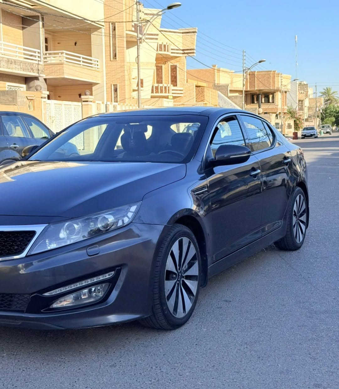 كيا اوبتيما (Kia Optima)  2011خليجي رقم اربيل 
المحرك: 2000 دوش (DOHC) - .

المواصفات: خليجي، فول مواصفات  عدا البصمة .

: فتحة بانوراما، وباقي مواصفات الفول المعروفة (تحكم ستيرن، بصمة، شاشة ،كاميرا خلفية ، كشنات جلد ، زراكات لايت ، سستم صوت انفنتي  ... إلخ).

⚠️الضرر 
 طخة براس البنيد، وعلى ضوئها البنيد مرشوش 

  وطخة صغيرة بالجاملغ الامامي  .

السعر: ( 132) $ 
مكان السيارة الفلوجة شرط التحويل 
 ***********
