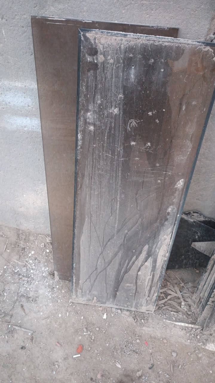 السلام عليكم زجاج وجهات بواب شبابيك 10 ملم البيع ***********
