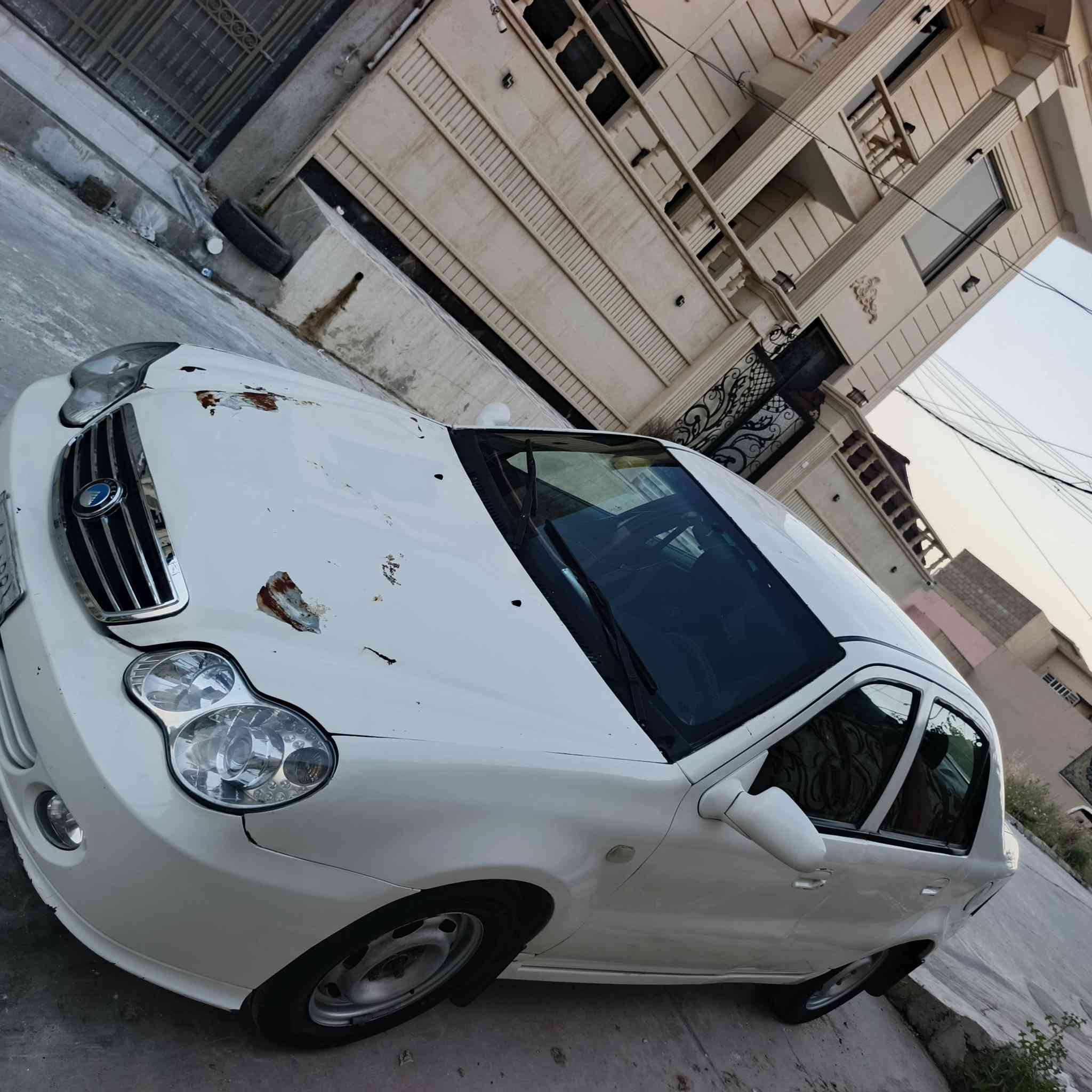 سيارة سي كي للبيع موديل 2013 رقم بغداد موازي صاحبها الشرعي بالموصل شرط التحويل مكينه كير محرك شرط مالها الاصلي بدون صرف ونفخ بيها صبغ كم قطع ابيع حزام بيها 
تبريد ميشتغل كمبريسر عاطل اشتريت بس ما شديت  وكدام العين *********** السعر 37 و بيها مجال
