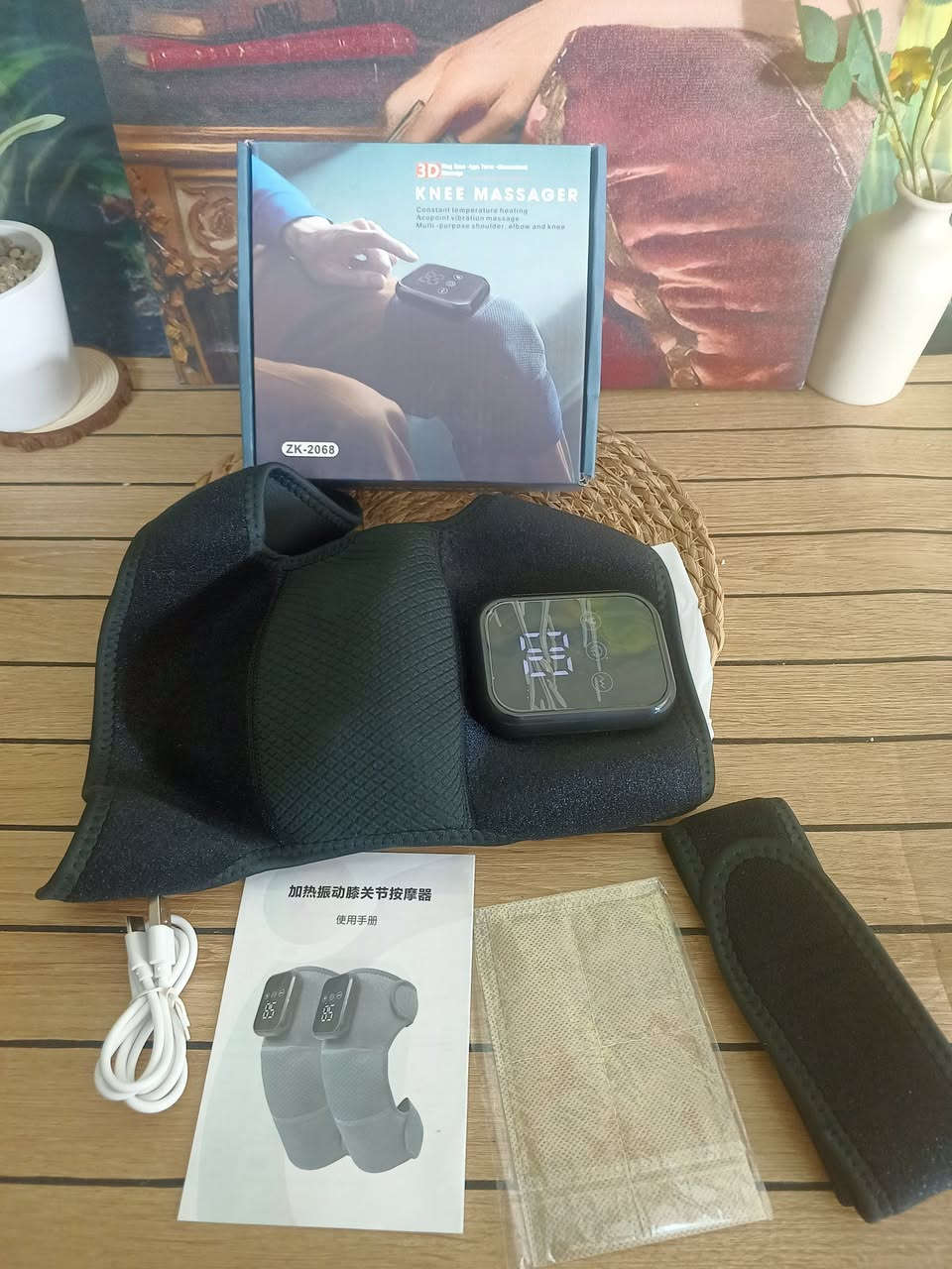 هذا المنتج هو جهاز تدليك الركبة الكهربائي HailiCare ZK-2068، الذي يتميز بتقنيات التدفئة والاهتزاز.الوظائف الأساسية: يوفر تدليكاً بالاهتزاز ثلاثي الأبعاد، وتدفئة ثابتة الحرارة، بالإضافة إلى إمكانية استخدامه على الكتفين والمرفقين أيضاً.الميزات الفنية: يحتوي على شاشة رقمية تعمل باللمس للتحكم في الإعدادات، ويتم تشغيله بواسطة بطارية قابلة لإعادة الشحن لسهولة الاستخدام اللاسلكي.الفوائد: تم تصميمه للمساعدة في تخفيف آلام المفاصل، وتيبس العضلات، وتحسين الدورة الدموية
السعر 10 الف


**إذا كنت صاحب هذا الإعلان وتريد حذفه لأي سبب، رجاءا أرسل رسالة إلى الدعم الفني**