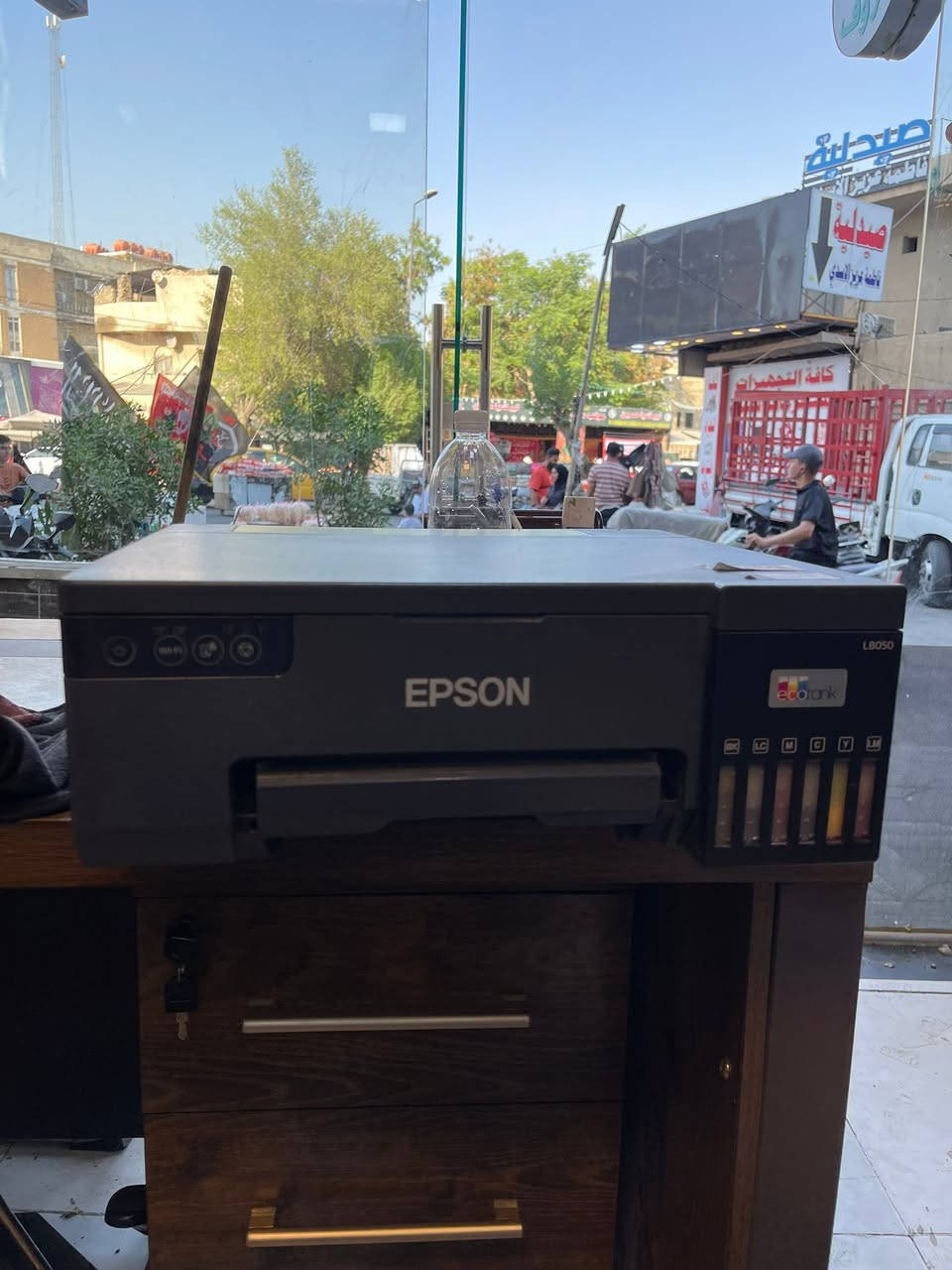 طابعة epson  L8050 للبيع
النضافة 95‎%‎ ما مستخدمة بس 4 مرات 
رايدهة ب 325 الف مكاني بلكاظمية باب الدروازة 
***********
