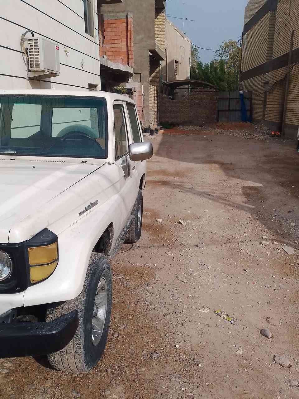 السلام عليكم الاندكروز شاص ربع محرك YYT 6سلندر وكير اوتوماتيك موديل 1987 عنوان الكاضميه السعر 50 ورقه رقم بغداد نكليزي ***********
