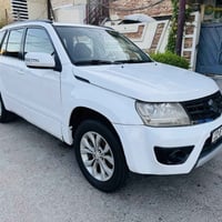 ساسوكي كراند فيتارا 2014 صبغ بين البابين وصندوق السياره جديده وكامله ر...