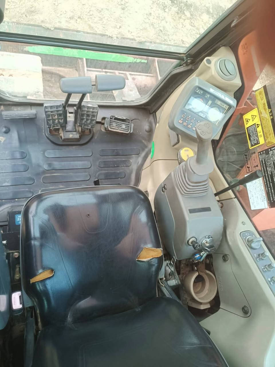 سلام عليكم حفارة دخول جديد 2019 مرقمه بغداد ساعات العمل 7000 ساعه للاستفسار الاتصال ***********
