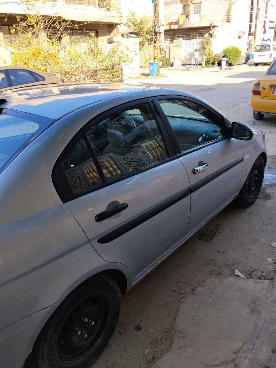 اكسنت ٢٠٠٩ رقم ديالى سنوية الحد ٢٠٢٨ مكينة دوش السيارة نضيفه مصبوغة عام اثر جراد فقط بيها نقوصات بسيطة السعر ٧٣ بيها مجال قليل  بغداد الشعب ***********
