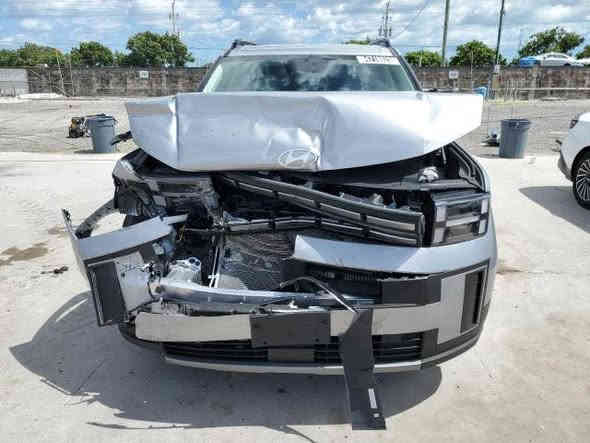 ﷽

سنتافي (2025) وارد امريكي

()()()()()()()()()()()()()

مواصفات :- بصمة - محرك 2500تيربو 

رادارات - حساسات - ثلاث قطع تبريد - 

صندوك كهرباء - كشنات جلد - كشن كهرباء

موعد الوصول بشهر 1 لسنة 2026

السعر (160$) بدون تصليح 

الاستلام داخل ميناء أم قصر 

يمكن ادخالها بكتاب شهداء 

***********
