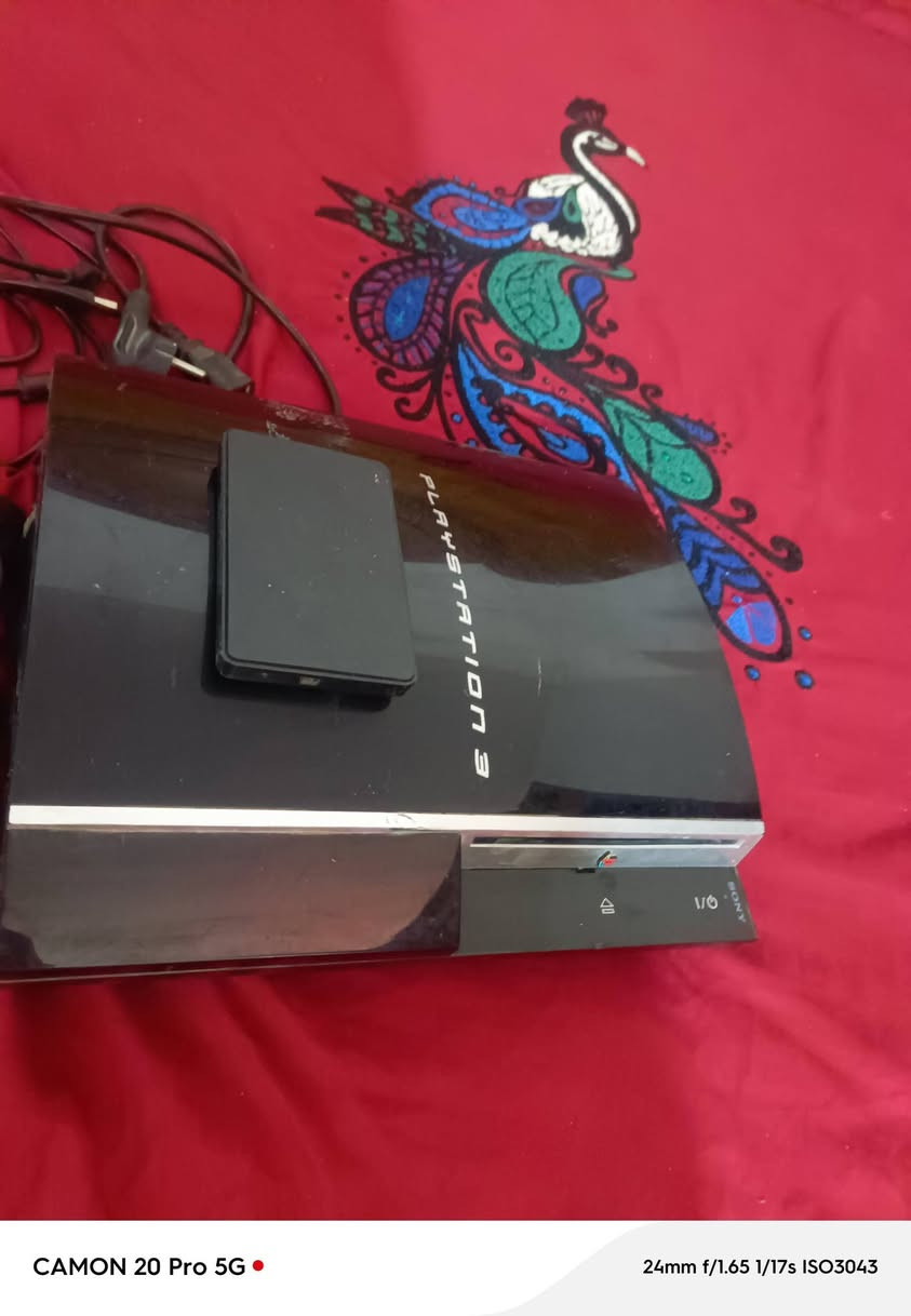 بلي ثري فات كامل وهارد ويا بي لعبه  ريد ديد ١ وذني العاب تقريب بي ٢٠لعبه بس لاكن بي مشكله بصيطه يفصل مرات يرادله تصليح ب١٠الف فقط سعره ٥٠قفل مكاني نجف تصليحه طلبو عليه ١٢الف الشراي يجي خاص قفله ٥٠


**إذا كنت صاحب هذا الإعلان وتريد حذفه لأي سبب، رجاءا أرسل رسالة إلى الدعم الفني**