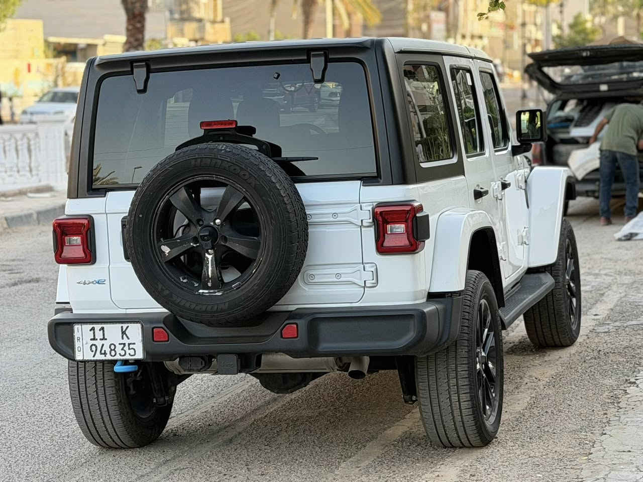 السلام عليكم 
جيب رانكلر 2023 هايبرد صحارى وارد امريكي 

الون : ابيض

ماشيه : 14 الف كيلو 

الضرر : بنيد مبدل نفس الون 
الايرباك : دركه+ برده
المواصفات 
بصمه / تشغيل عن بعد / حساسات خلفيه / كشن كهرباء / رادارت 360 / كامرا امامي خلفي  / ويل كب اسود / هيترات بالكشنات / كشنات جلد  / كشنات كهرباء 
تفاصيل اكثر هذا رقمي ‭
السعر 240 مرقم بغداد وبيها مجال 
‭
*********** ‬ 
تحياتي مكاني بغداد حي الجامعه
