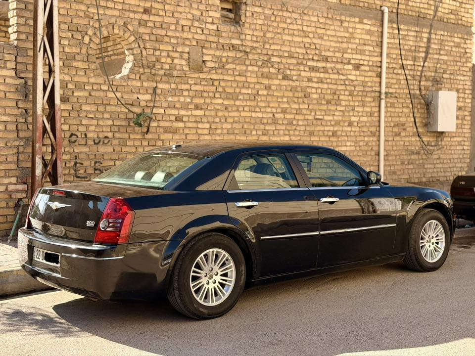 السلام عليكم اخوان اوباما 2010 اصل 3500 السيارة رقم اربيل ( هزة وسنوية وارقام دولية قبل شهرين مجدده ) 
كير مكينة جدد
حدادية جديدة
السيارة جاهزه وخير من الله وبلعافية ع الياخذها 
قطعة صبغ وحده حادث كندا بدون دواخل 
بارد خشم الجاملغ الامامي فقط 
والباقي كفالة وسونار مرفق قبل اقل الشهر 
سعرها 123 وبيها مجال مكاني كوت 
اخوية حبيبي ذاكر كلشي وسونار عندك مرفق 
***********
