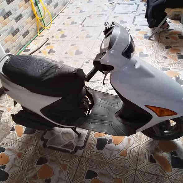 فراشة جديدة من كلشي مكينه مفتوحه مره وحده وبيدي جاهزه من كلشي مكينه كهربائات شلعه سرعه شك الكاع السعر 375 وبيهه مجال قليل حك الجيه ***********
