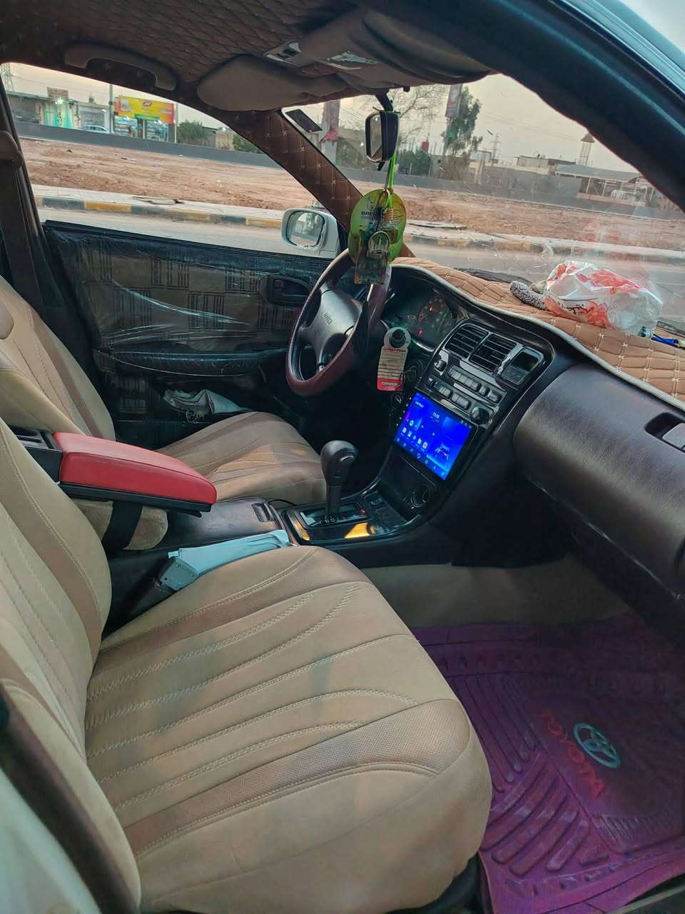 سلام عليكم
مارك نفخ موديل 93 رقم نجف بأسمي 
كير مكينه  حداديه كفاله 
مكفوله من الضربة والكص ونقل الجثه عدا الصبغ مصبوغة جماليه
السعر .68 وبيه مجال  
مكاني نجف 
رقم الموبايل ***********
