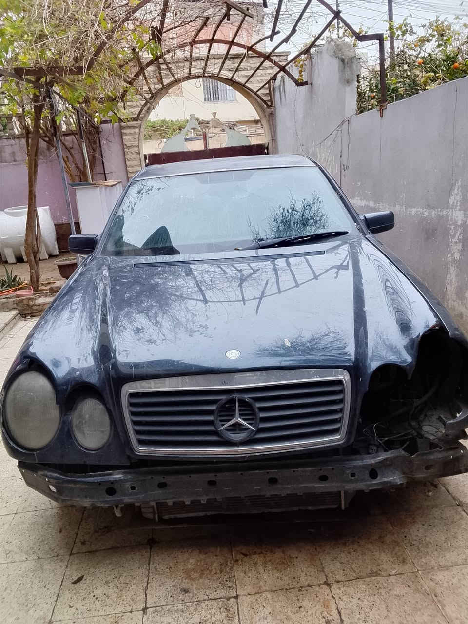 سياره مارسديس ام عيون موديل 2000 للبيع منفسينت محرك كاز وائل ابيعكم حديد رقم الهاتف ***********
