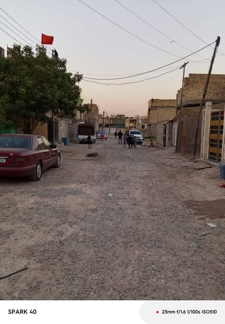 100 متر الرئاسه خلف الملحق النورين زاويره مشموله بل خدمات كامله مجاري ومي وسبيس باقي تبليط عن قريب خلف اسواق ابو احمد القريشي ***********
