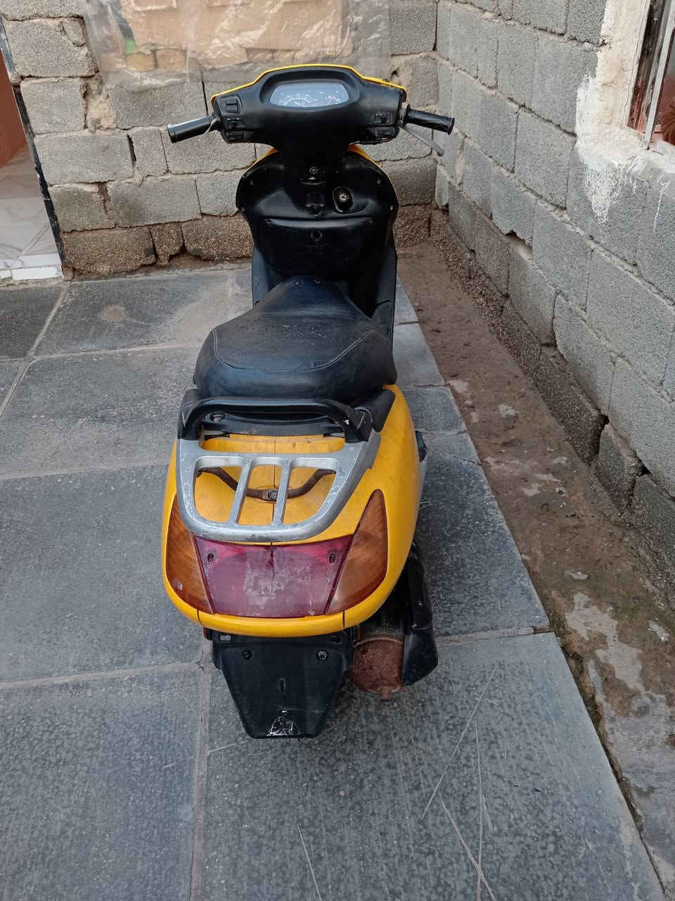 السلام عليكم دراجه سبيسي ماليزي للبيع جاهز مكينه ناعمه لا تنقص ولا تبخر السعر ٢٥٠الف واسط قضا الحي ***********
