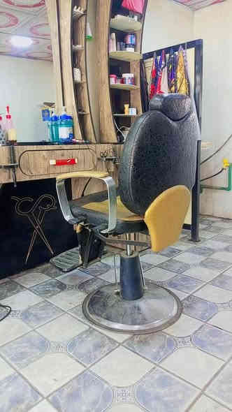 سلام عليكم كراسي 2للبيع نضيفات كلاشي شقل بيهن   سعرهن 200بيهن مجال حك جيه مكاني بغداد ليوسفيه‏‪***********‬‏
