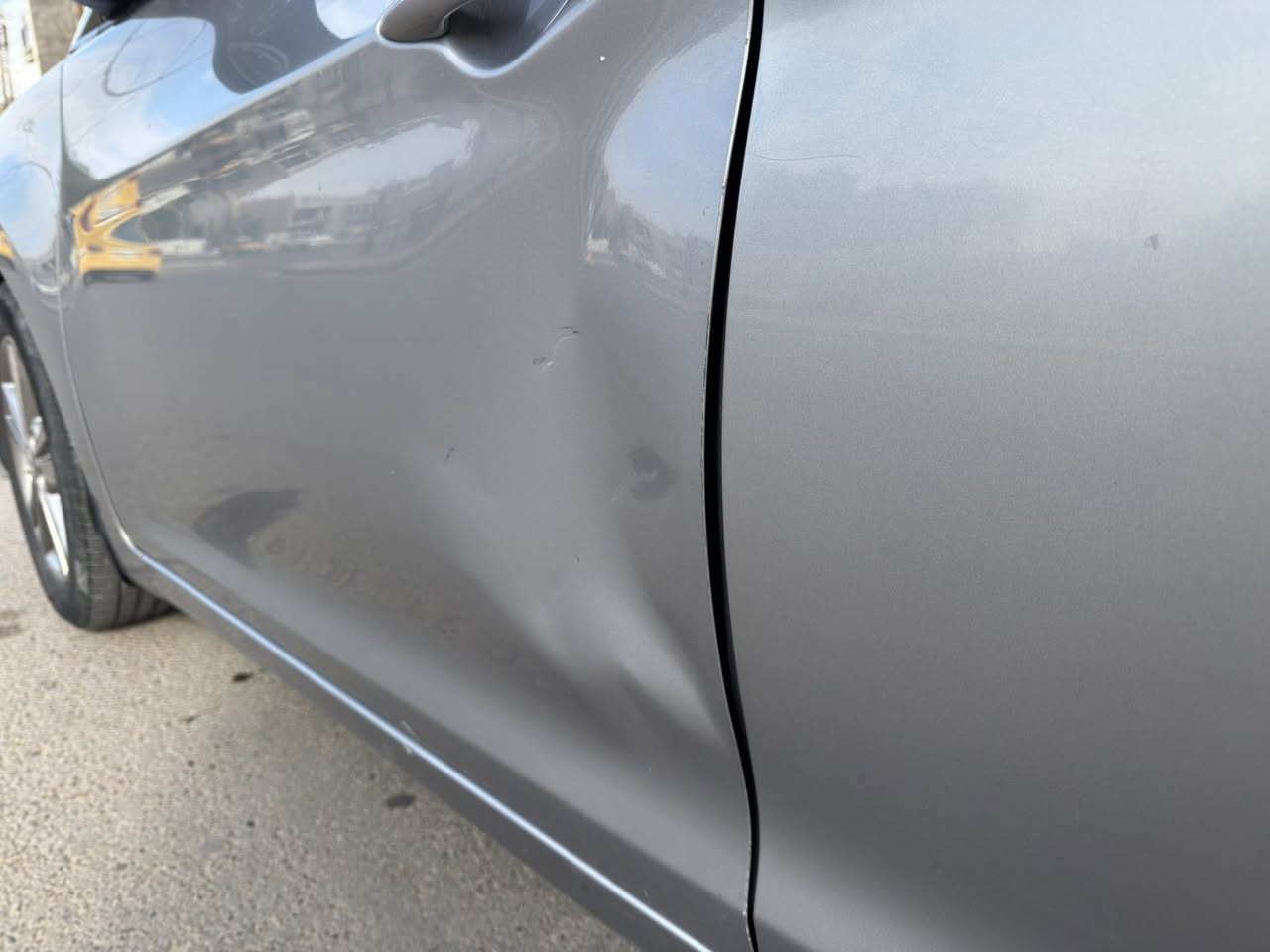 للبيع – هيونداي إلنترا 2016 (خليجي)

106 وبيها مجال بسيط حك الجية
إلنترا 2016 خليجي
محرك 1600
لون رصاصي
تحكمات ستيرن
إشارات مراي
مرايات كهرباء شفط

جميع الملاحظات والضربات مبيّنة بوضوح بالصور

حدادية الصدر مبدّلة كاملة جديدة

🔴 ملاحظة مهمّة:
السيارة بيها رواجز وتحتاج تبديل
ولهذا السبب السعر محسوب على وضعها الحالي

💰 السعر: 106 ورقة بيها مجال بسيط حك الجية
📍 المكان: بغداد – حي الجهاد
📞 الاتصال: ***********

المهتم يتصل
