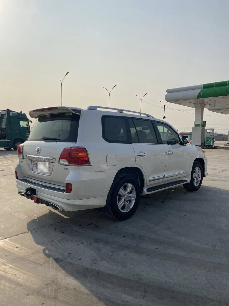السلام عليكم
للبيع فقط

لاندكروز فطيم GXR 

محرك 6 سلندر 

موديل 15

ماشيه 197حقيقي👍

السياره ع وضع الشركه 

منضومة زنون 

رقم بغداد 

مكانه واسط الصويرة 

مواصفات الفطيم  معروفه 

ثلاجه فتحة

شاشه وسطيه وباقي مواصفات الاندكروز

ملاحضة /السياره بيه شخط بسيط كلش هلال الجاملغ ع وضعة لا مكحل ولا مصلح فقط  

السعر ٤٠٠$ وبيه مجال بسيط 

السيارة باسمي تحويل ثاني يوم 

واي استفسار اني حاضر

***********
