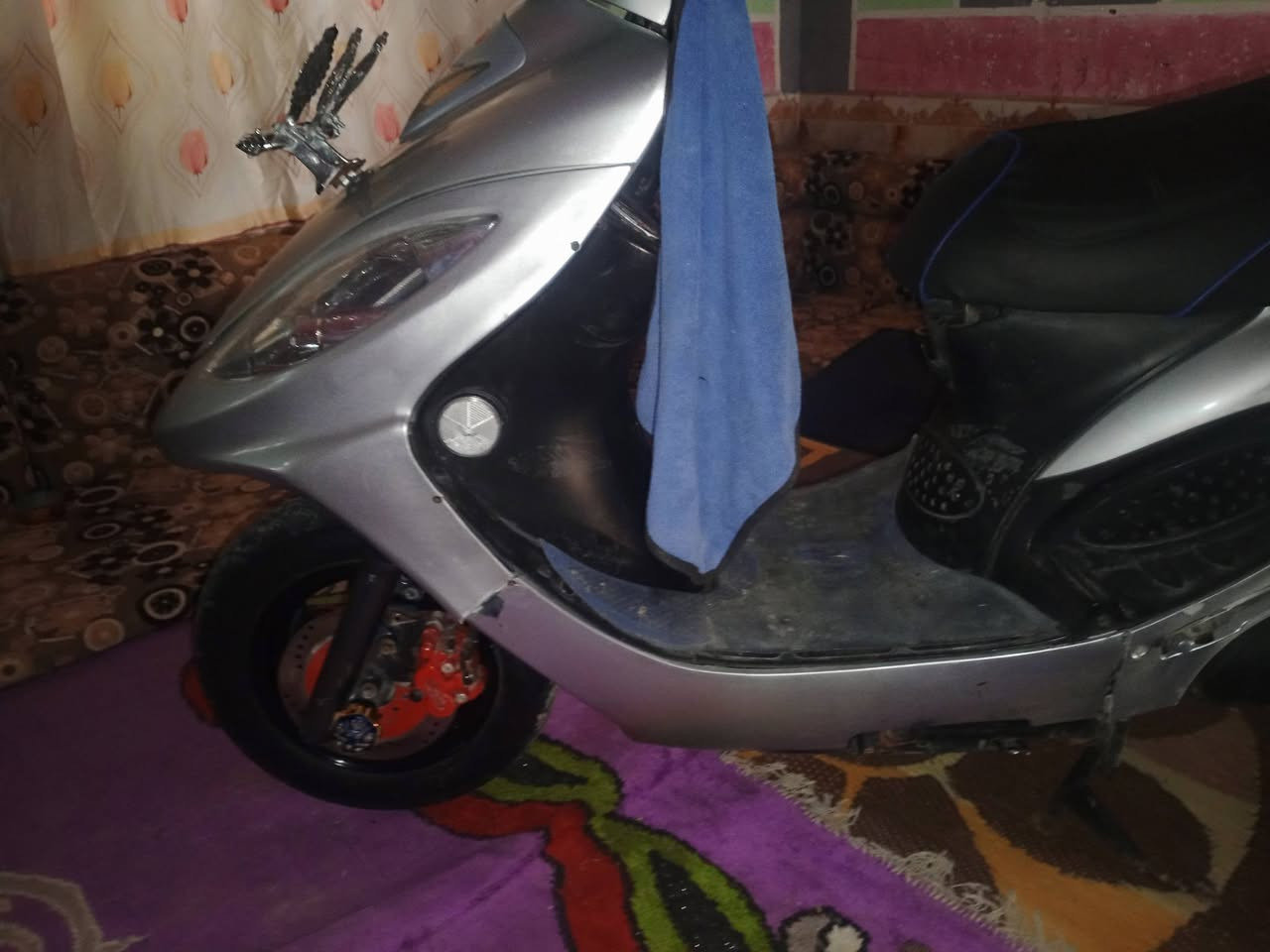 سلام عليكم
كامكو البيع موديل2016فحل دراجه نضيفه وحلوه دراجه مكفوله كفاله عامه تاخذه وين ماتفحص افحص دراجه نصبتها حلوه دراجه بيها زنون كلجات رياضي بيها كشن رياضي اذا تشوفها بل حقيقه بعد الاحله ..السعر 950وبيها مجال الطيبين كل هلا بيكم🤎🤍 ***********
