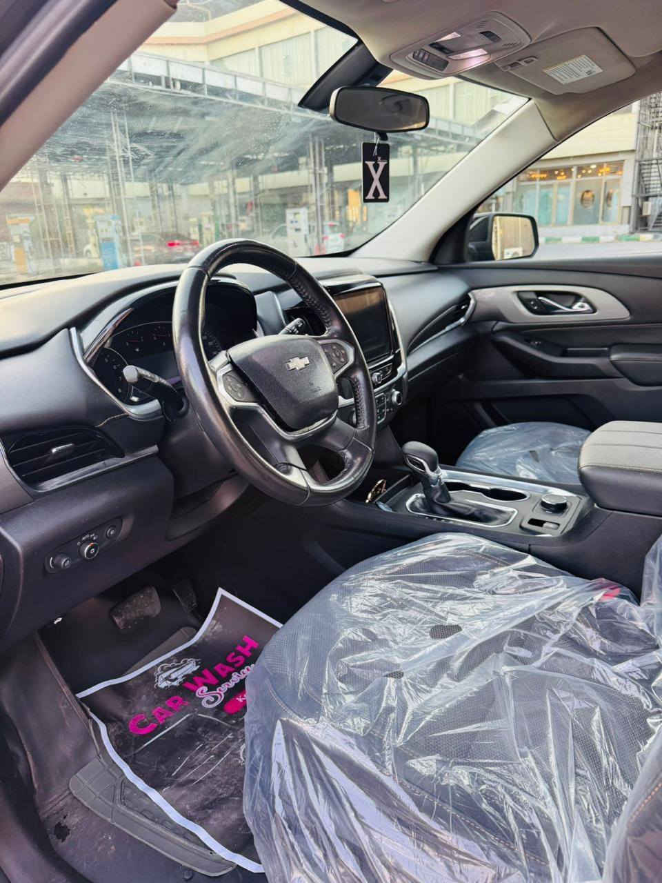 شوفر ترافرس موديل 2021
محرك 6سلندر 3600 
بصمه أربع ابواب 
Vip الجلسه الخلفيه
تحكم مقاعد كهربائي
تدفئة مقاعد + ستيرن
تشغيل عن بعد
كاميرات اماميه خلفيه + رادار
شاشه قاصه
سايدبريك دگمه
مثبت سرعه
تحكم قياده آلي
لايت عدسه
بلاجكتور LED
جنطه كهربائيه
عدسات سحريه
تنبيه للخطر القريب 
تبريد 3 قطع
الداخل كله اسود

السياره فول ماعدا الفتحه وافوللها بانزين كله محسن ماشيه 88 ألف رقم بغداد شبه مميز مداور شوكت متريد تبريد فول حداديه اماميه مع زوج تاير امامي صارلي اقل الشهر مبدلهن السياره بيها خمس قطع والسونار كبالكم سعرها 175 ورقه وبيها مجال مكاني السماوة الرقم ***********
