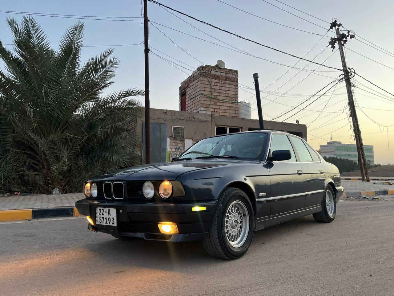 بي ام 525 جاهز *********** السعر 58 مكان النجف
