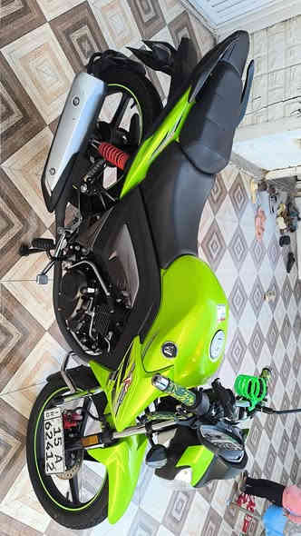 دراجه هاوجي موديل 23 مشدود ب25 شهر ل6
دراجه خير من الله مثل ماواضحه بل صوره بل ضبط مرقم بسمي تحويل ثاني يوم شرط كلشي بيه كفاله 
سعر 19 ورقه وبيه مجال للشراي تعرفون سعر الجديد بيش و المرقم بيش الشراي اخلي بين عيوني بس لا تكسرون بحلال العالم 
الرقم *********** مكان الرمادي 7 كيلو
