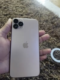 ايفون 11 برو ماكس • ذاكرة ٦٤ • بطارية ٨٥%