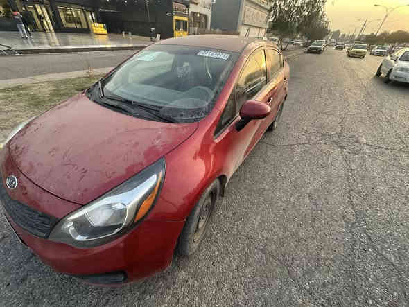 كيا ريو للبيع 

رقم نينوى خصوصي بيها كوبون بانزين

موديل ٢٠١٣ امريكي 

بيها جاملغ صبغ ونص الباب 
والابواب جها اليمين نص الابواب رش اثر شخوط 

الطخم جديد وطخم نوزلات وبلكات ومجاول كلو جديد سياره ما تحتاج اي مصرف 

محرك ١٦ 

السعر ٨٥ ورقه وبيها مجال

للأستفسار التواصل خاص او الاتصال 

***********
***********
