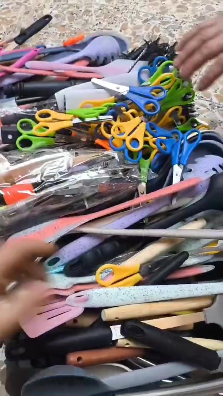السلام عليكم بظاعه مطبخي باله اصلي كله سلكون ومشكل كلشي يطلع يخص المطبخ سعر الكارتون ٦٥ الف العدد ٢٠٠ قطعه فما فوق لحد ٣٠٠ قطعه سجاجين تطلع طبرات خير من الله جمله فقط


**إذا كنت صاحب هذا الإعلان وتريد حذفه لأي سبب، رجاءا أرسل رسالة إلى الدعم الفني**