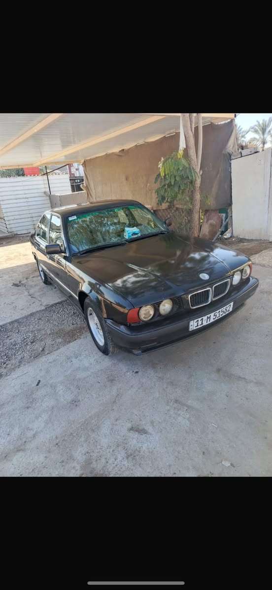بسم الله الرحمان الرحيم BMW موديل 1991 535 كير مكينة جدد تخم ويل خلية او تايرات جدد حدادية جديدة داخل اوف ويت سيارة جاهزة من كل النواحي مال جناي رقم بغداد دولي اب اسمي مكان السيارة بل جفل سعرها من الاخير 63 او شايف كل الخير الي ياخذها 
***********
