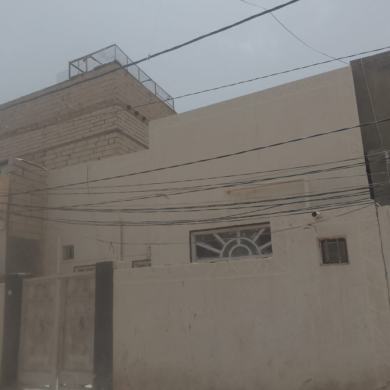 بيت للبيع مساحه 100متر طابو زراعي المكان أبو صخيره حي الجمهورية مجاور مدرسة ابن زيدون الرقم ***********
