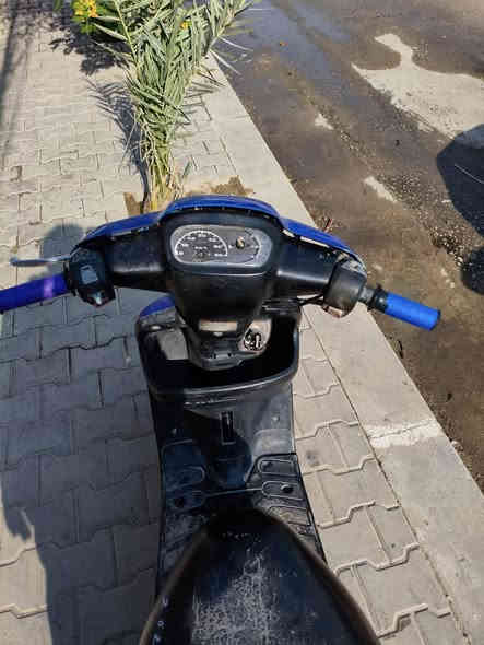 السلام عليكم
دراجه بطه للبيع شغاله نص هندر 
دراجه عوزها بس صفاح لايت شغال 
مكان نجف حي الميلاد 
***********
السعر 135 ومجال قليل
