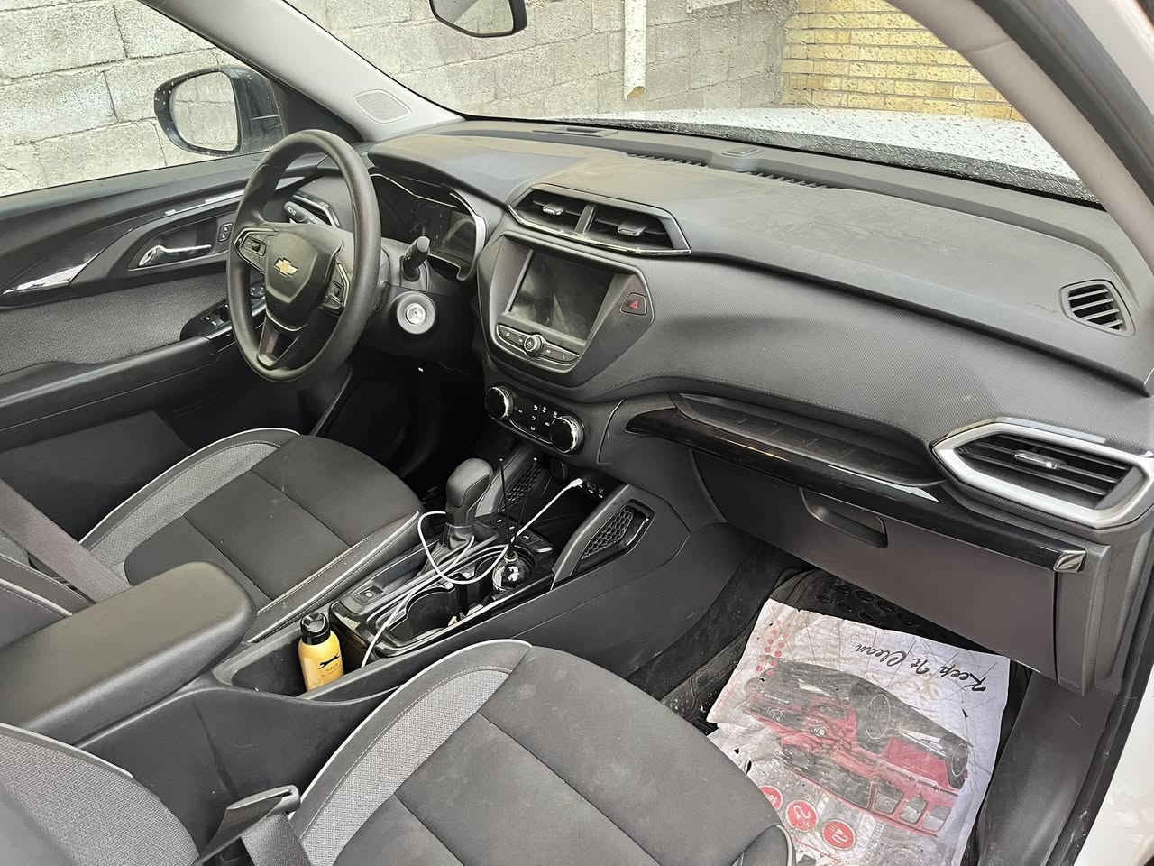 تريل بلايزر ٢٠٢٣ رقم بغداد باسمي ترقيم جديد مكانه الشعله ماشيه ٨٠ بامريكا وعندي الصور سياره جديده بمعنى الكلمه محرك ١٢٠٠ تيربو جاهزه من كلشي للبيع فقط السعر ١٢٩  رقمي *********** أو مراوس بصالون
