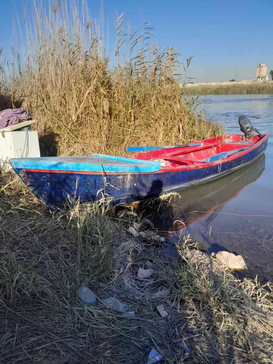 طراده ومكينه ٣٠ بلاد ما مفتوح لا كير ولا محرك مكاني بغداد موبايل ***********
