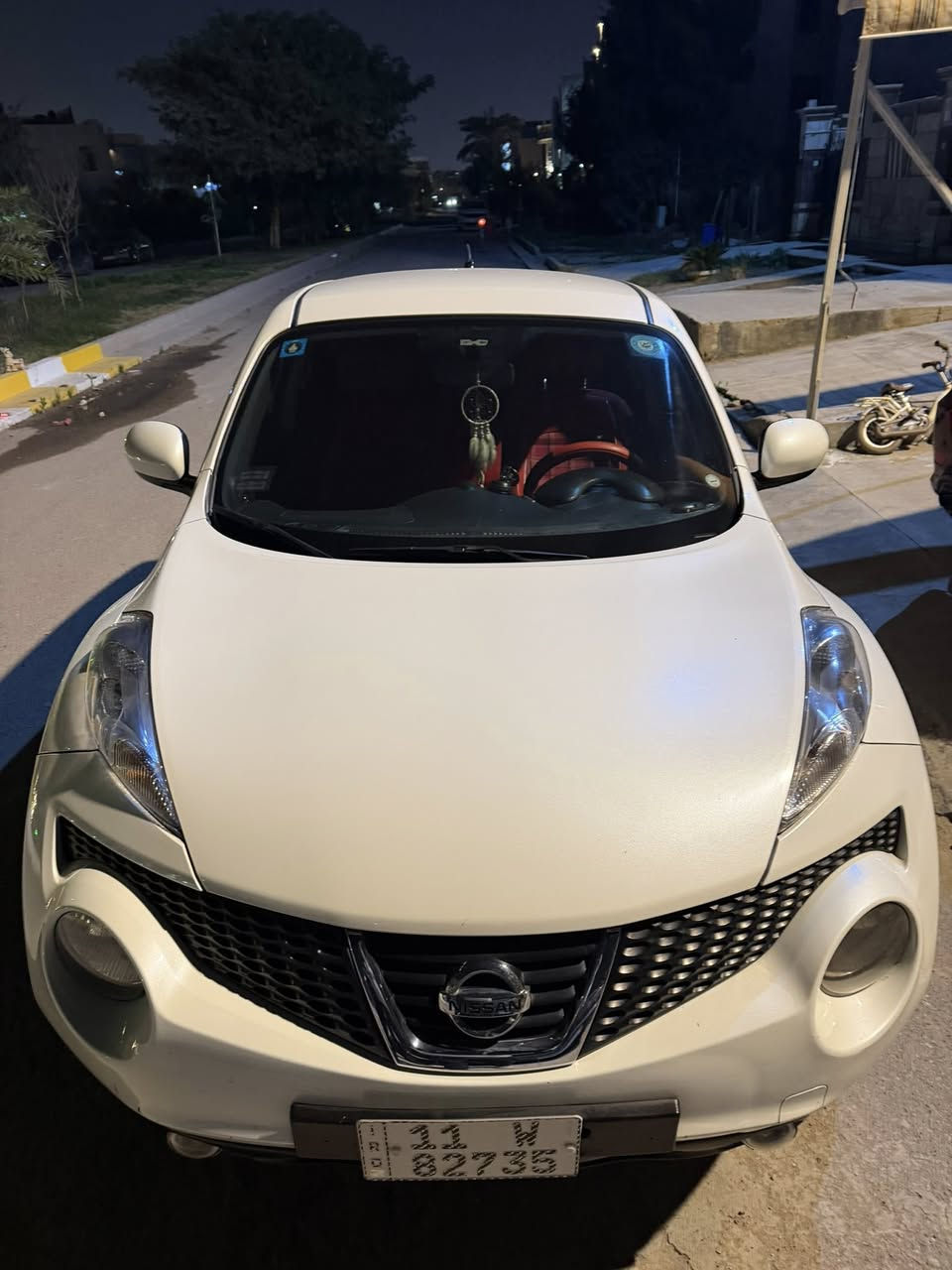 سلام عليكم 
نيسان جوج خليجي 2013
مكانهة بغداد حيالقادسية الظباط
بدون صبغ وبدون ظررحتى الدعاميات
كير ومحرك صدر كلة تمام
داخل فورمكة احمر 
للاتصال
*********** واتس
السعر 110
