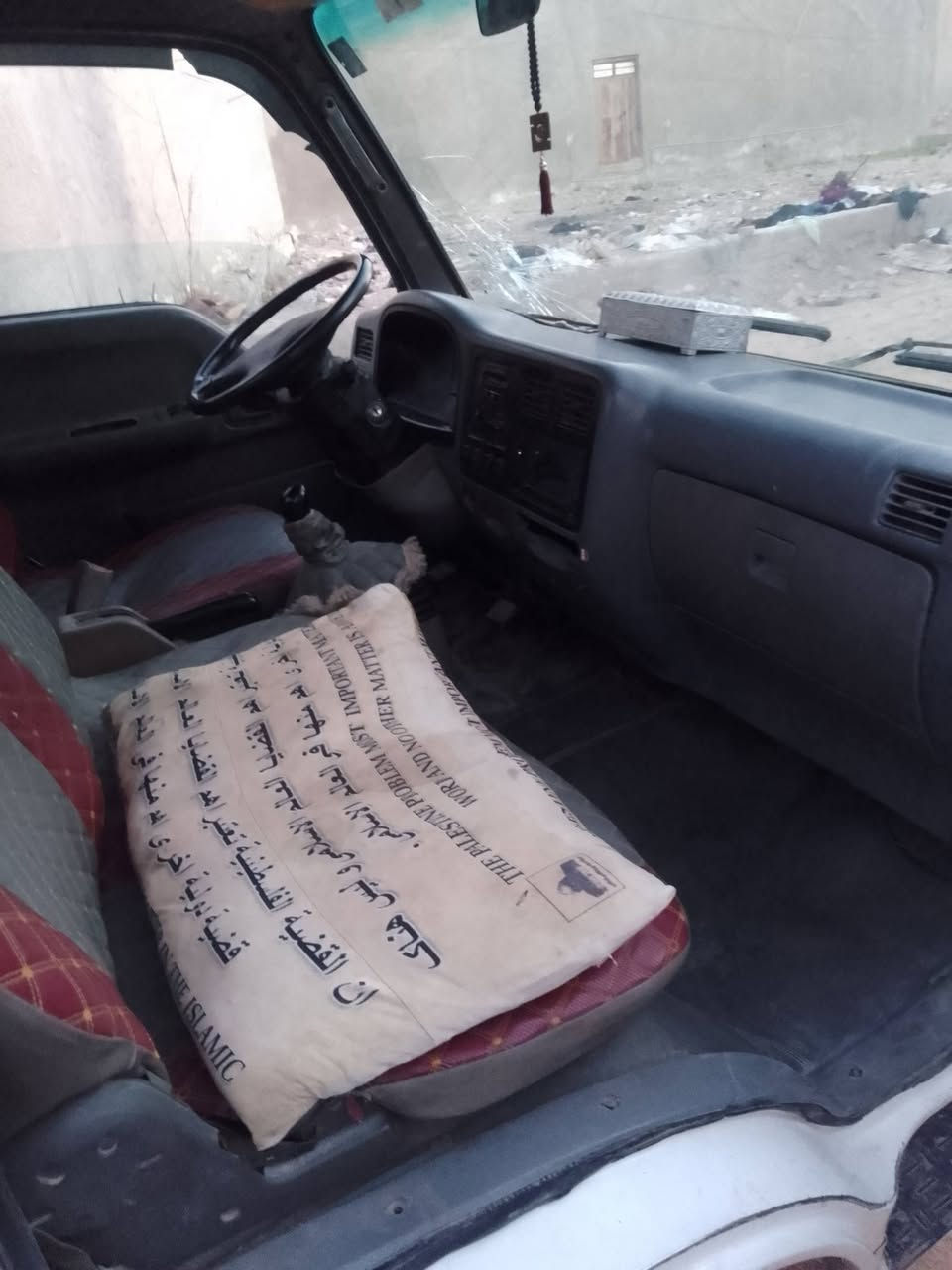 السلام عليكم كيا فنتيره قماره موديل 1998 رقم انكليزي بغداد سياره محرك وكير نظاف شاصي مكفول مكاني بغداد سعرها 58 ورقة وبيها مجال رقم ***********
