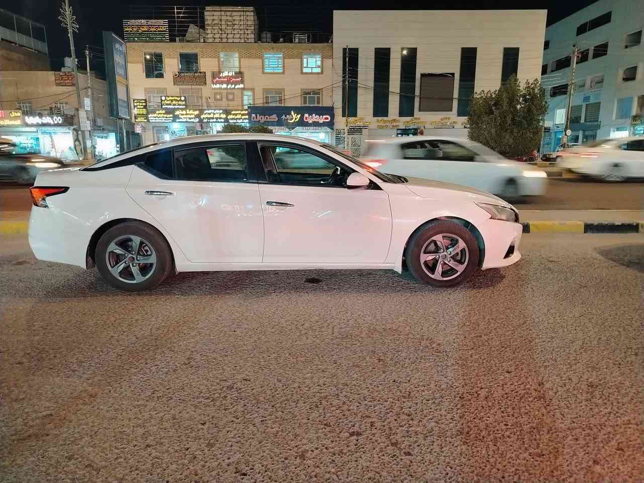 -التيما وارد أمريكي
موديل 2020

محرك 2.5
لون ابيض
-المواصفات :- 
بصمه 
شاشه جبير 
تحكمات 
رادار امامي وخلفي 
تحديد مسار 
لايتات زنون عدسه 
ويل كب 
بعد مواصفاته معروفه 
-ضرر سياره بونيد صبغ فقط وجاملغ 
-مكينه كير بشرط 
-السعر 135
العنوان النجف
*********** غير متواجد على فيس
