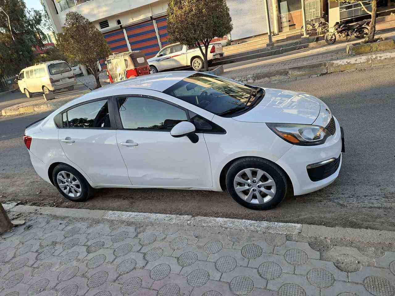 عندي هاي السيارة
ريو 2016 

GDI

السيارة ماشية 70000 MI   

ضررها الجاملغ الخلفي الايسر 

الجاملغ الامامي عكس السايق مبدل 

والباب الامامي مصبوغة 

السنوية مجدده لسنة 2029 

السيارة بأسمي التحويل ثاني يوم 

المكان ديالى بعقوبة 

***********
