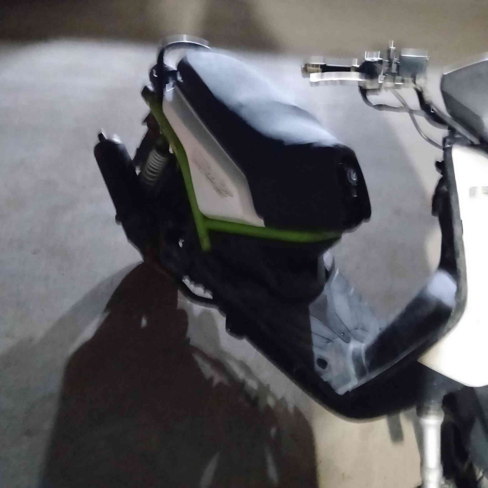 سلام عليكم سكنس جبلي للبيع دراجه نضيفه سعر 500بغداد الامين ثانيه 
رقم ***********
