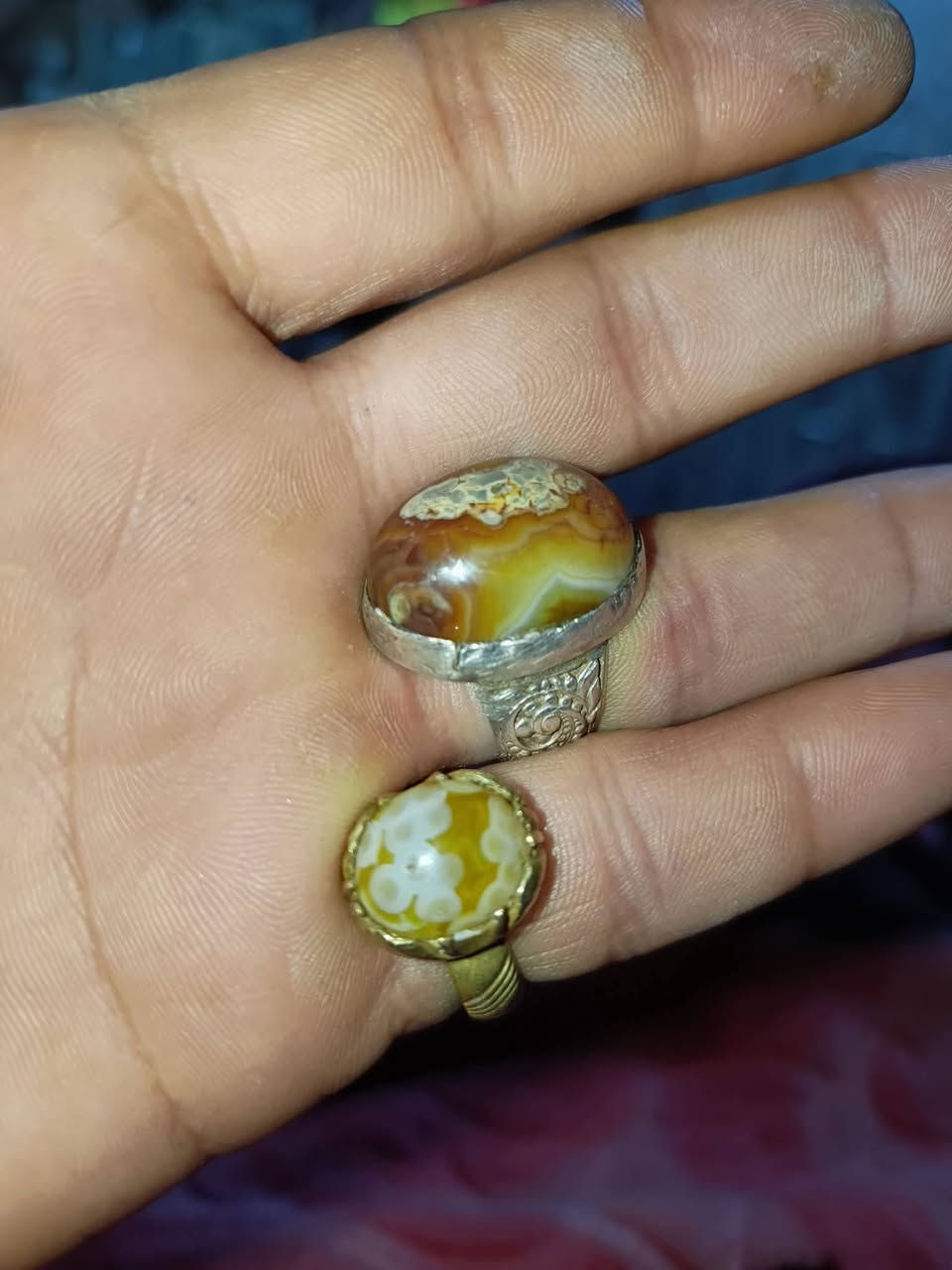 داوودي قديم مصور فضه وسليماني نحاس حجم خنصر للبيع شي نازك وجمال للبيع


**إذا كنت صاحب هذا الإعلان وتريد حذفه لأي سبب، رجاءا أرسل رسالة إلى الدعم الفني**