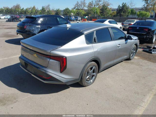 سلام عليكم كي 4 البيع بعد 12 يوم توصل ترهم بكتاب شهداء أو بسم المشتري سياره بدون يرباك 
الهاتف ***********
