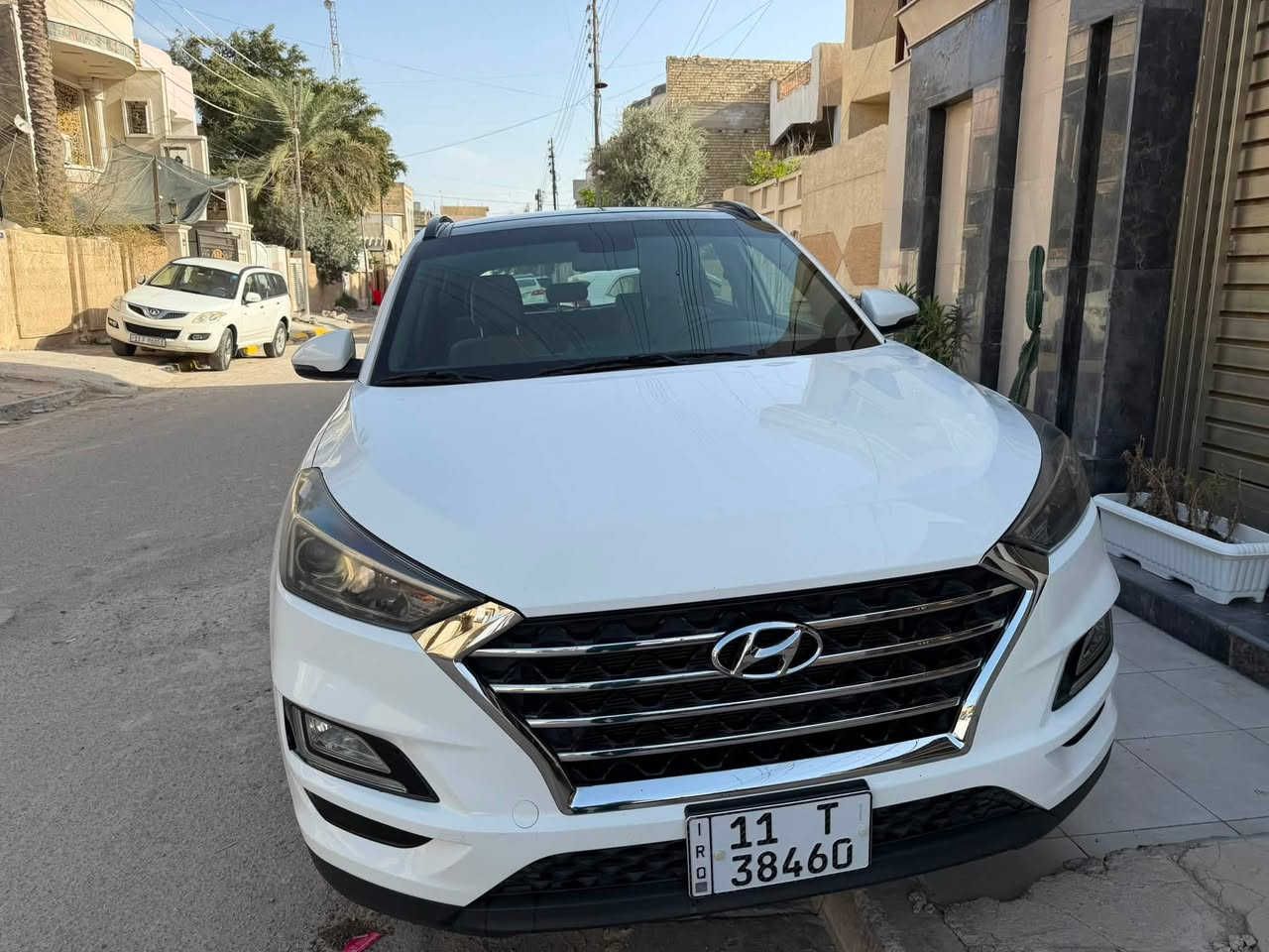 السلام عليكم 
توسان موديل ٢٠٢٠ خليجي فول مواصفات 
ماشيه ١٢٧ وقابله لزياده 
بيها طخه بالبنيد وربع دعاميه صبغ فقط 
السعر ١٩ الف دولار 
يعني ١٩٠ورقه 
للاستفسار 
***********
