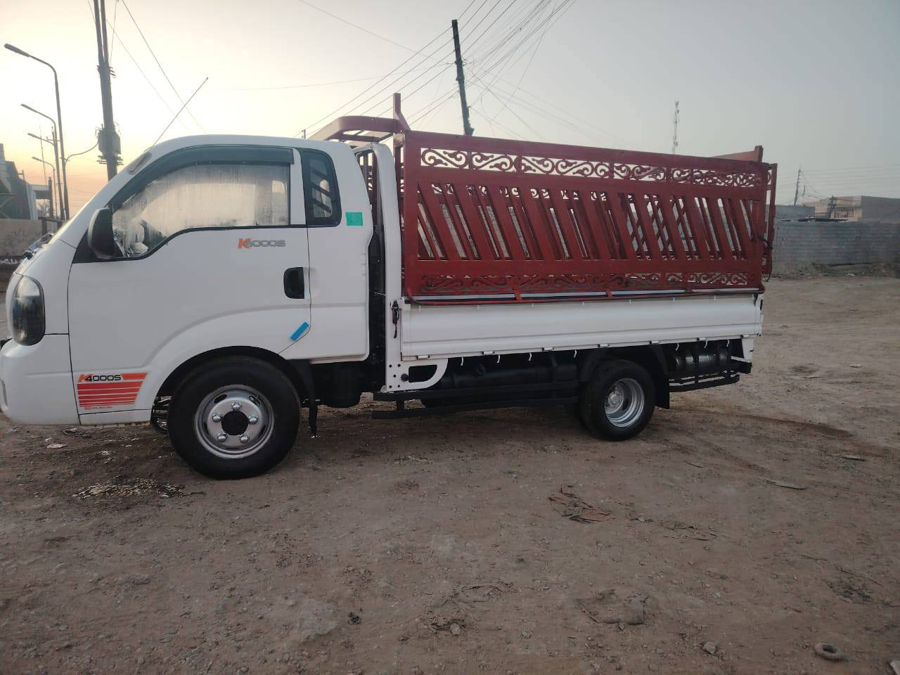 سلام عليكم ورحمة سياره البيع فحل  موديل 15 سياره كفاله عامه ما عده بنيد مبدل والباقي على سنونار تخم تاير محور 14ستد 27 تانكي 120  محجر تفصال جديد قرفه على البلادي سعر 128 وبيه مجال
***********
***********
