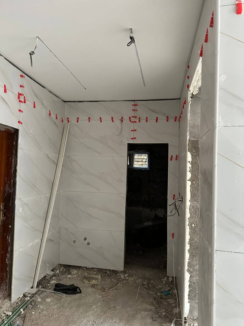 للبيع بيت 🏡 طابو صرف فى #شهداءالبياع قرب جامع 🕌 معاذ بن جبل #مساحته١٠٠م واجهه ثمانية بيت بناء حديث #تسليم_مفتاح 🔑  يحتوي على #ثلاث_غرف نوم 😴 وصاله ومطبخ 
وصحيات عدد #ثلاثه 
وبيتونه ومخزن 
للإستفسار اتصال 🤙 على الواتساب على الرقم 
***********
#الجميع
