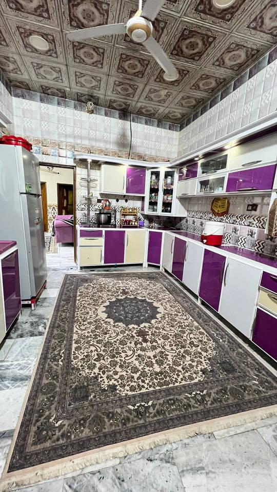 🏡 للبيع دار سكني في الثورة

📍 الموقع: الثورة – قرب مخبز سومر.

▪️ المساحة: 160 م²
▪️ الطابو: أسهم – كونكريت.

🔹 الطابق الأول:

* غرفة نوم
* صالة
* استقبال
* مطبخ
* صحيات

🔹 الطابق الثاني:

* غرفتا نوم
* صاله
* صحيات

للاستفسار والمشاهدة:
📞 مكتب نجمة الإبداع
*********** 
***********
***********

📍 العنوان: الثورة مقابل حسينية السيد عواد
