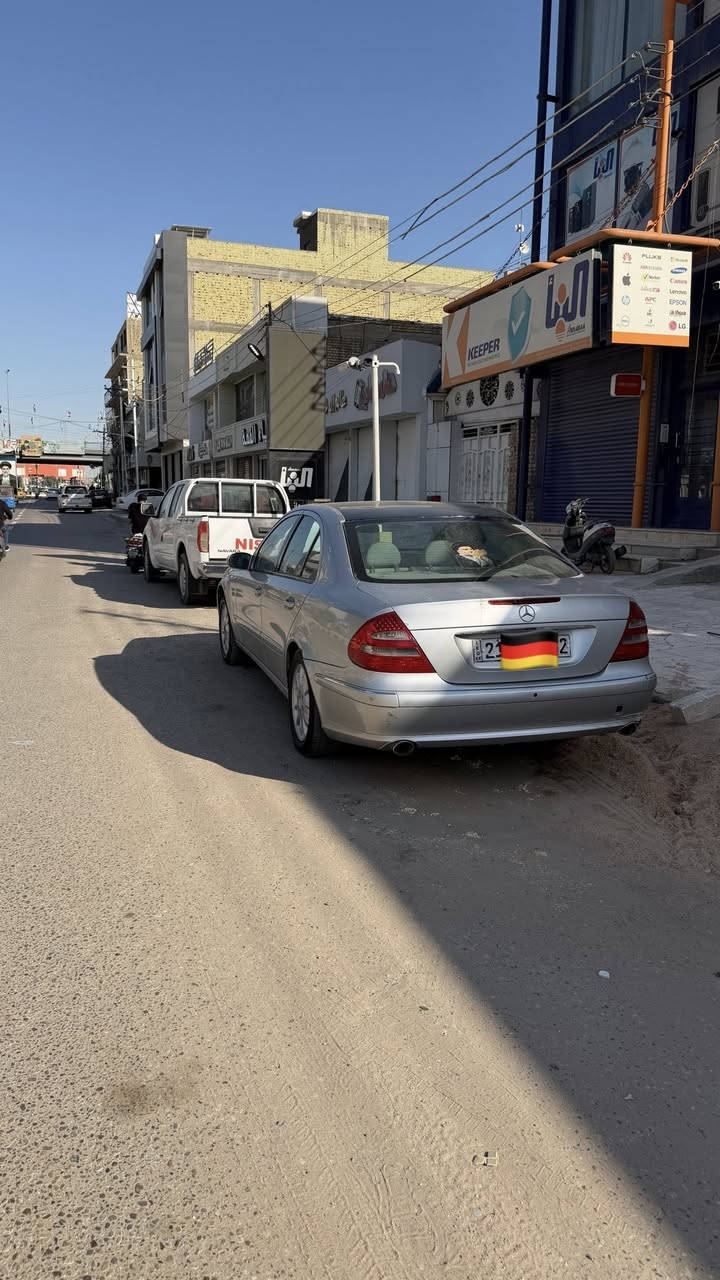 السلام عليكم مرسيدس 211w 2006 ادوات مكفولة من الكصه والصبغ السيارة حاليأ بيهه حادث بسيط دعامية وشباج فقط الباقي كفالة كير عادي 7 نمر مكينة 4 سلندر تيربو أكرر السيارة مكفولة من الگصة السيارة جديدة واحلا من الصورة ماشيه 80 الف مكان السيارة العمارة اني مكلف بلنشر للاستفسار الاتصال على رقم راعية ***********
