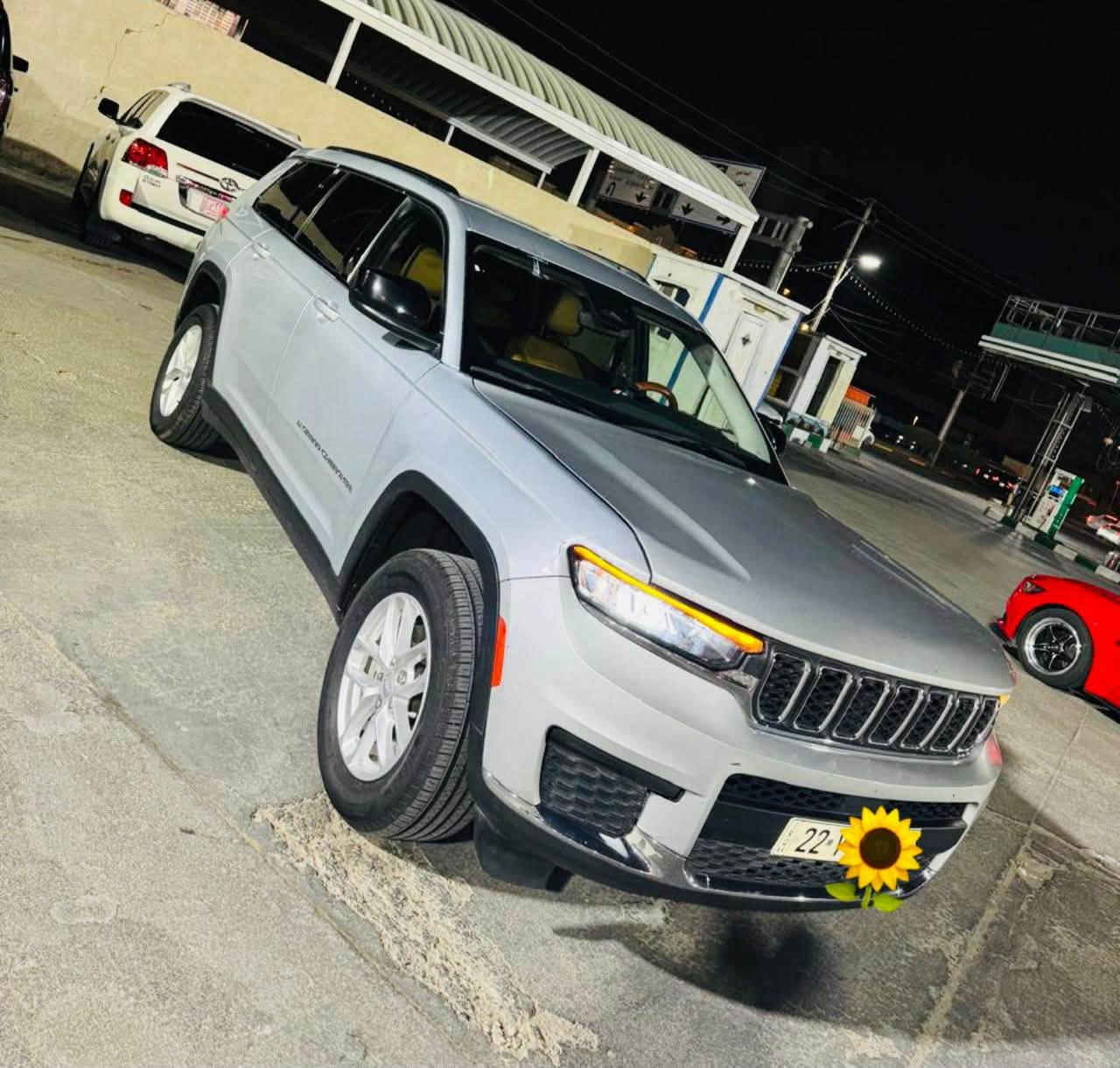 جيب شروكي 23 خمسه راكب ماشيه 130كم وارد امريكي حادثها موضح بصور مكاني البصرة السعر 275
***********
