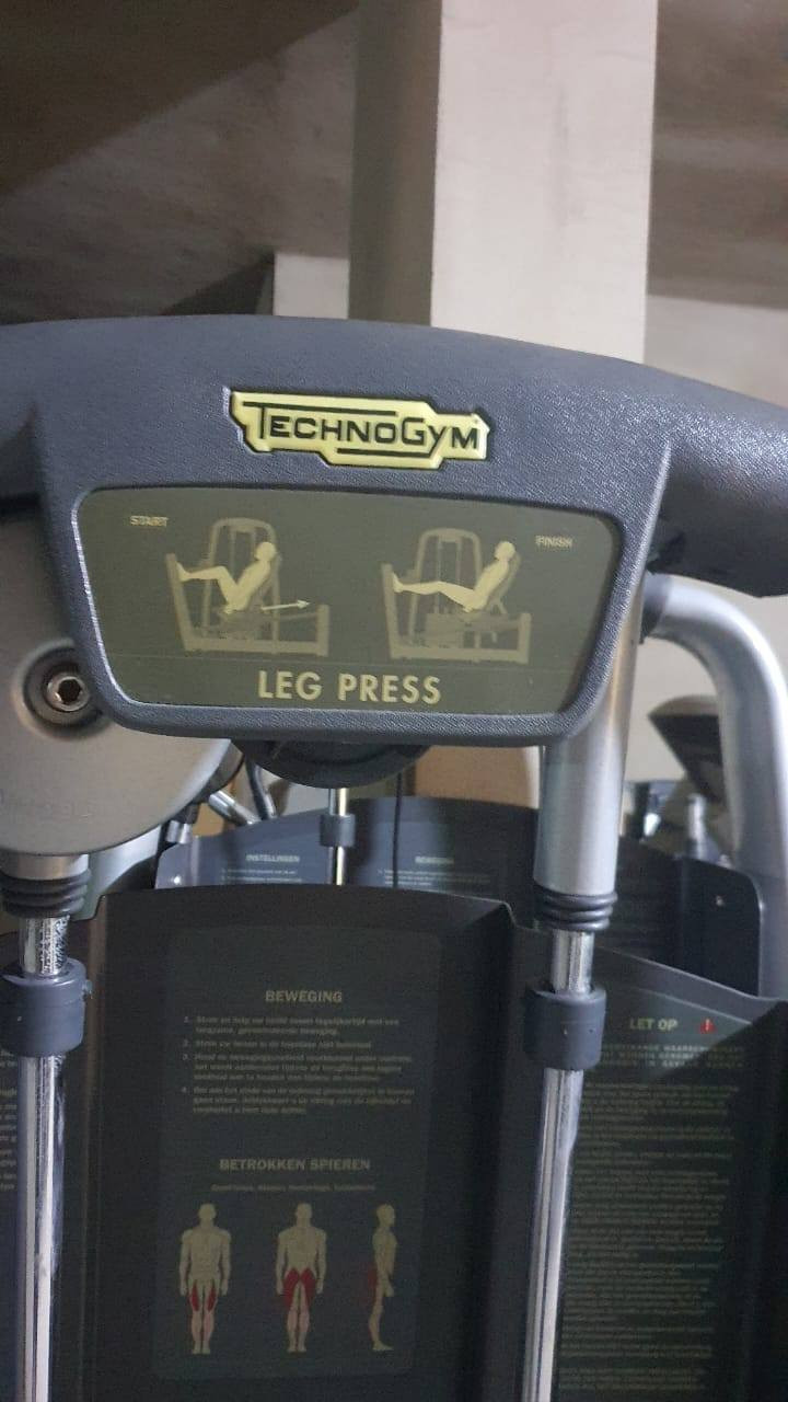 نادي رياضي
تكنو جيم ايطالي
1 صاندو
2 مكبس 
3 سمبث 
4 فراشه
5 ارجل أمامي
6 ارجل خلفي
8 مقربه
8 مبعده
9 سحب اعلى
10 سحب اسفل
11 طحن معده
12 ضغط اكتاف
13 كرسي معدة
14 كرسي متحرك
15 بنش صدر مستوي
16 بنش صدر مائل للاعلى
17خواصر
18 معدة
19 اسفل الظهر 
20تراي  
21 باي  
22 همر صدر اعلى
23 همر صدر مستوي
24 همر كتاف
25 همر ضهر
26 440 كيلو دامبل
27 400 كيلو طارات
28 حمالة دامبل
29 اسياخ وزن ثابته فرنسي مستقيم مع حمالة
30 بساط مشي عدد 2
31 دراجه عاديه عدد 2
32 دراجه مع مسند 2
33 درج 1
34 كيرف 1
35 روينغ 1
تجهيز انديه رياضيه بأفضل وأحدث المعدات
موجود كافة التجهيزات الرياضية
#رياضة
#أندية رياضية
#مستلزمات رياضه
#تجهيزات رياضية
#ملاكمة
#ايروبيك
#زومبا
#بيلاتس


**إذا كنت صاحب هذا الإعلان وتريد حذفه لأي سبب، رجاءا أرسل رسالة إلى الدعم الفني**