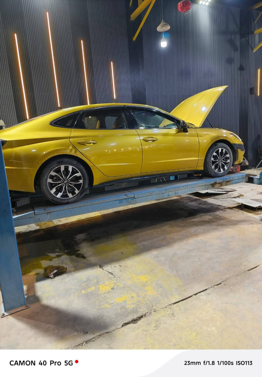 السلام عليكم سنوناتا للبيع 2020 فول مواصفات  مابيهة اي شي نقص جاهزه سعرها 130 وبيها محال حك الجيه مكاني بغداد ***********
